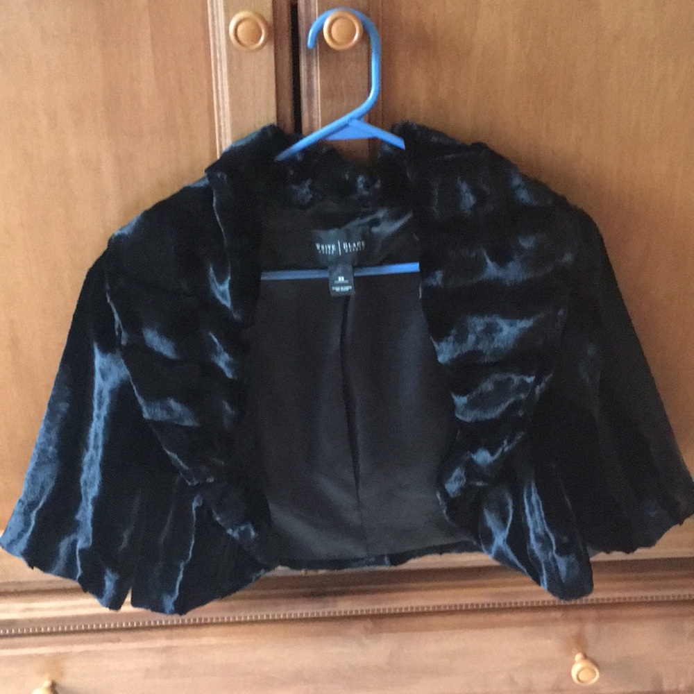 Cropped faux fur fancy jacket